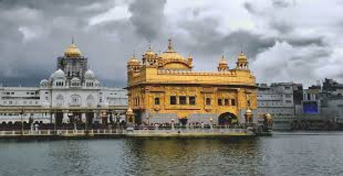 Golden Temple : Finding Peace Amidst the Glittering Halls