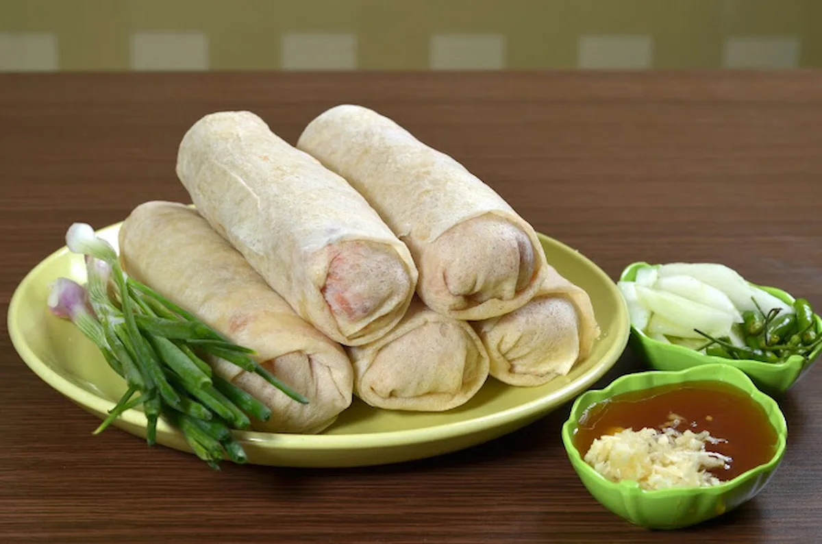 Lumpia Semarang Crispy Indonesian Spring Rolls Filled with Savory Goodness