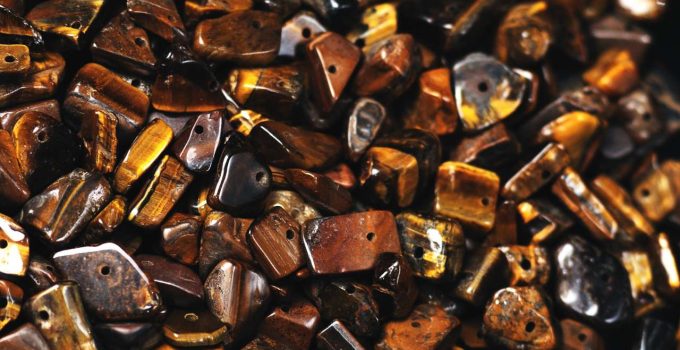 Tigers Eye: Unlocking the Bold Power and Mesmerizing Beauty of This Captivating Gemstone