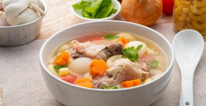 Sup Ayam: Resep dan Manfaat yang Lezat dan Menyehatkan