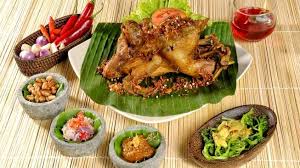 ayam-betutu-bali-kuliner-tradisional-dengan-cita-rasa 