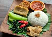 Nasi Tempong: Hidangan Pedas Khas Banyuwangi yang Menggugah Selera