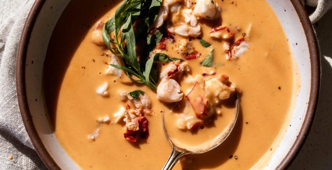 Lobster Bisque: Crafting the Classic Creamy Seafood Soup with Depth of Flavor