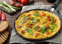 Omelet Sosis: Camilan Praktis dengan Rasa Lezat yang Kaya Nutrisi