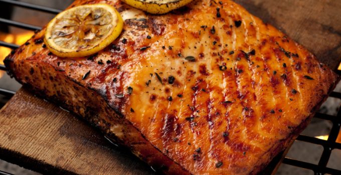 Cedar Planked Salmon: Infusing Smoky Flavors into Succulent Salmon